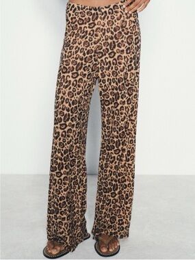 NWT Zara Wide Leg Leopard Pants Size Small